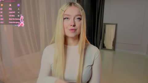 Chanel online show from 03-12-26, 08:26