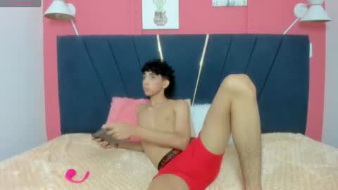 Snapshot of ero_boy40 chatting on 06-20-26, 04:59 ero_boy40 online show from 06-20-26, 04:59