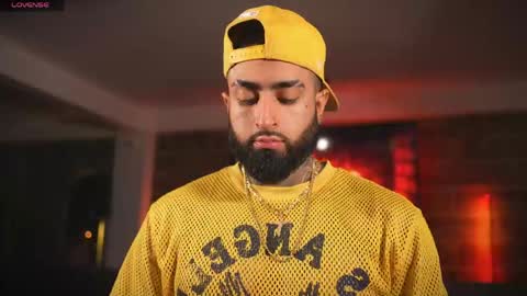 Snapshot of eros_dark_ chatting on 04-17-26, 02:03 EROS DARK online show from 04-17-26, 02:03