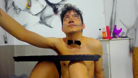 Snapshot of eros_fang chatting on 10-25-25, 01:51 eros_fang online show from 10-25-25, 01:51