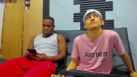 Snapshot of eros_fang chatting on 11-10-25, 12:04 eros_fang online show from 11-10-25, 12:04