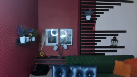 Snapshot of erospulse chatting on 12-17-25, 12:00 Hanzo online show from 12-17-25, 12:00