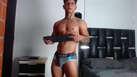 Eros online show from 11-11-25, 06:52