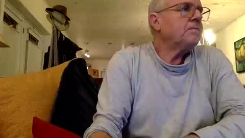 Snapshot of erostalk chatting on 12-11-24, 11:10 eros online show from 12-11-24, 11:10