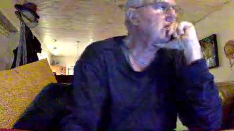Snapshot of erostalk chatting on 12-14-24, 12:11 eros online show from 12-14-24, 12:11