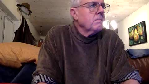 Snapshot of erostalk chatting on 12-15-24, 11:53 eros online show from 12-15-24, 11:53