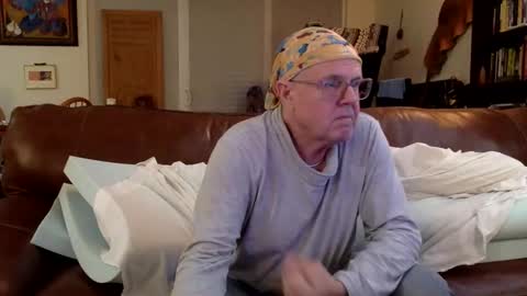 Snapshot of erostalk chatting on 12-20-24, 03:47 eros online show from 12-20-24, 03:47