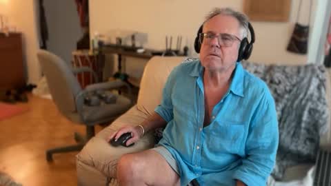 Snapshot of erostalk chatting on 09-21-25, 10:22 eros online show from 09-21-25, 10:22