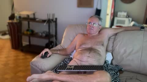 Snapshot of erostalk chatting on 09-23-25, 12:08 eros online show from 09-23-25, 12:08