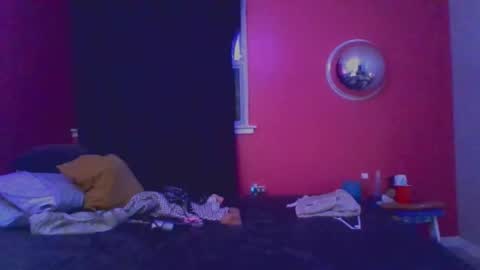 Snapshot of erotica_angel chatting on 11-30-25, 12:25 Nikki Erotica online show from 11-30-25, 12:25