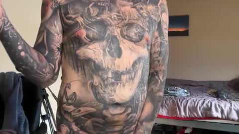 Snapshot of eroticcloseups chatting on 12-16-25, 07:19 Erotic CloseUps online show from 12-16-25, 07:19