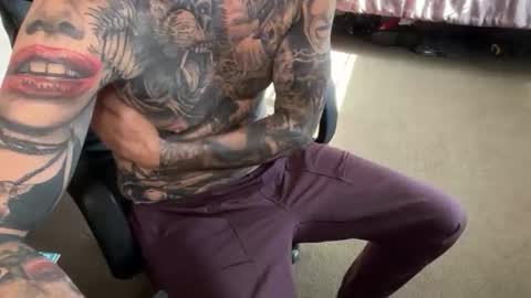 Snapshot of eroticcloseups chatting on 12-17-25, 07:53 Erotic CloseUps online show from 12-17-25, 07:53