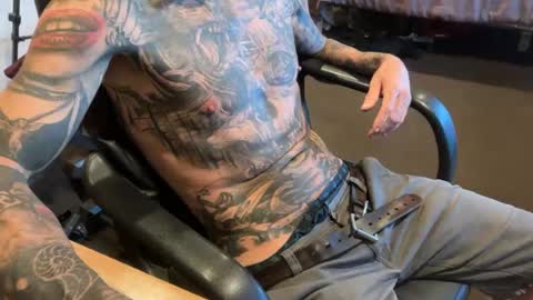 Snapshot of eroticcloseups chatting on 07-15-26, 01:38 Erotic CloseUps online show from 07-15-26, 01:38