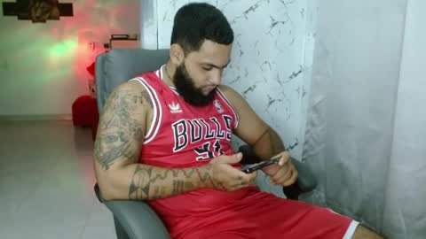 Snapshot of eroticoblack chatting on 05-07-26, 04:40 Eroticoblack online show from 05-07-26, 04:40