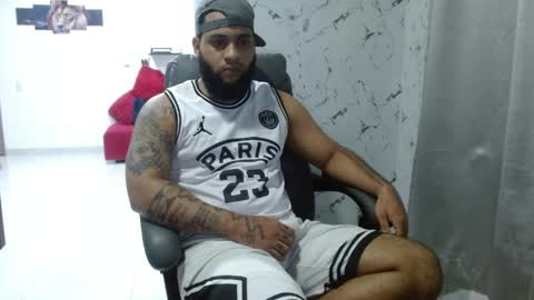 Snapshot of eroticoblack chatting on 06-07-26, 04:27 Eroticoblack online show from 06-07-26, 04:27