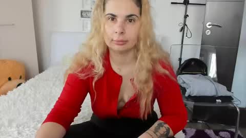 Snapshot of eroticsensualkitty4u chatting on 01-07-25, 08:13 eroticsensualkitty4u online show from 01-07-25, 08:13