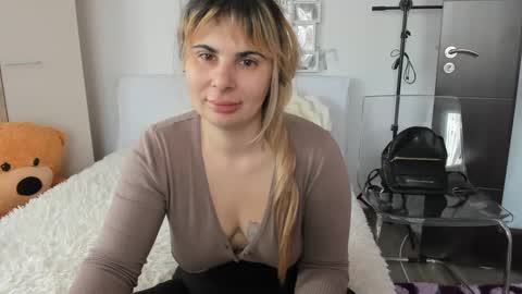 Snapshot of eroticsensualkitty4u chatting on 02-07-25, 09:16 eroticsensualkitty4u online show from 02-07-25, 09:16