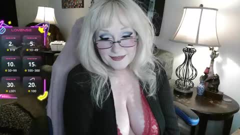 Snapshot of eroticsiren2 chatting on 03-26-26, 11:16 EroticSiren2 online show from 03-26-26, 11:16