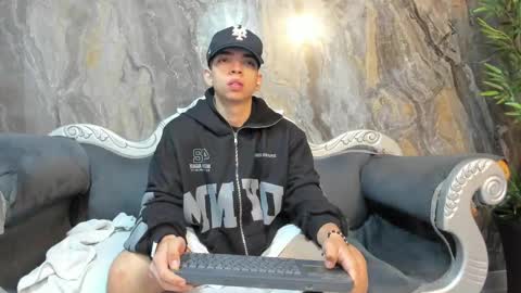 Snapshot of eryonbradley chatting on 09-10-25, 11:10 Eryon online show from 09-10-25, 11:10