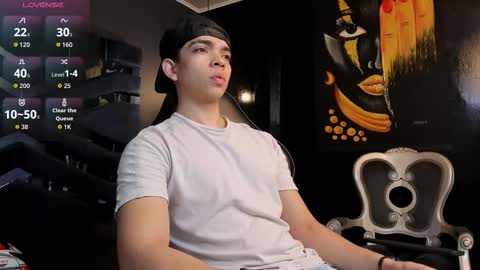 Snapshot of eryonbradley chatting on 10-20-25, 11:21 Eryon online show from 10-20-25, 11:21