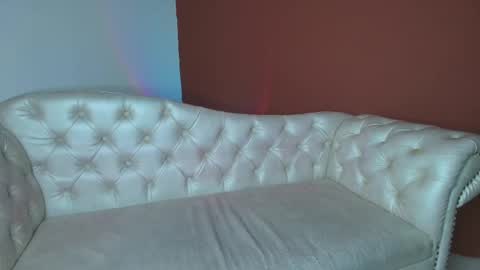 Snapshot of eryx_eriscor chatting on 09-18-25, 02:52 Eryx online show from 09-18-25, 02:52