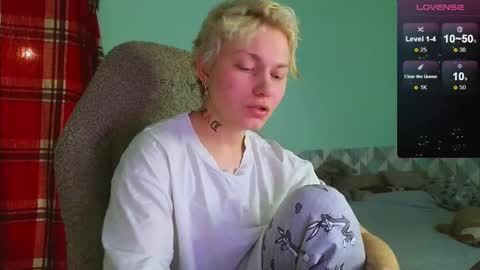 Snapshot of esajukyy chatting on 01-06-25, 02:58 esajukyy online show from 01-06-25, 02:58