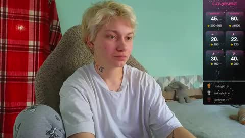 Snapshot of esajukyy chatting on 01-06-25, 06:03 esajukyy online show from 01-06-25, 06:03