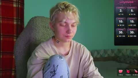 Snapshot of esajukyy chatting on 01-11-25, 04:25 esajukyy online show from 01-11-25, 04:25