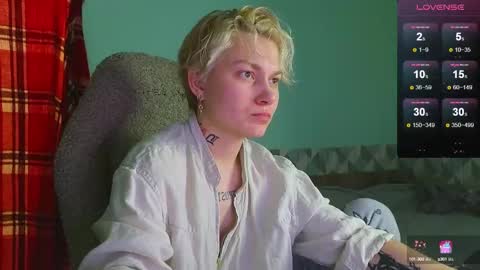 Snapshot of esajukyy chatting on 01-12-25, 03:46 esajukyy online show from 01-12-25, 03:46