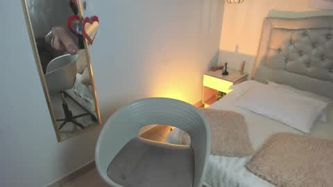 Snapshot of escarleth__ chatting on 09-11-25, 03:23 Escarlet online show from 09-11-25, 03:23