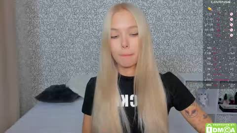 Snapshot of eshcka chatting on 10-02-25, 03:08 Megan and Brad online show from 10-02-25, 03:08