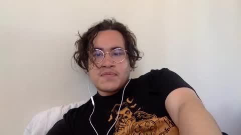 esiiiiiiiiis online show from 06-02-26, 10:45