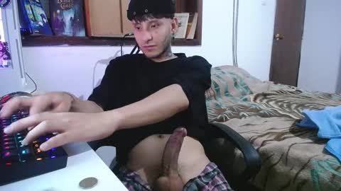 Snapshot of esjrobles chatting on 12-05-24, 04:31 Esteban online show from 12-05-24, 04:31