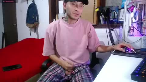 Snapshot of esjrobles chatting on 02-17-25, 02:59 Esteban online show from 02-17-25, 02:59