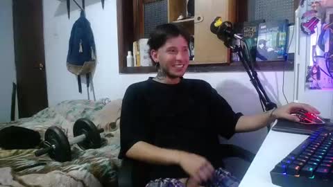 Snapshot of esjrobles chatting on 02-27-25, 05:02 Esteban online show from 02-27-25, 05:02