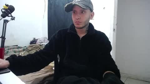 Snapshot of esjrobles chatting on 09-16-25, 08:54 Esteban online show from 09-16-25, 08:54