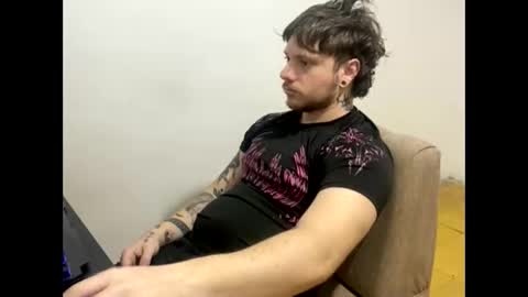 Snapshot of eskol212 chatting on 02-06-26, 06:29 eskol212 online show from 02-06-26, 06:29