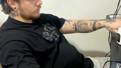 Snapshot of eskol212 chatting on 02-17-26, 07:31 eskol212 online show from 02-17-26, 07:31