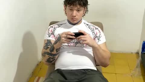 Snapshot of eskol212 chatting on 02-20-26, 01:57 eskol212 online show from 02-20-26, 01:57