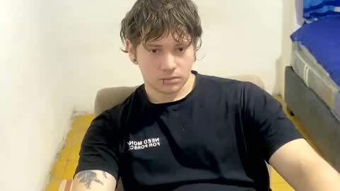 Snapshot of eskol212 chatting on 03-03-26, 05:30 eskol212 online show from 03-03-26, 05:30