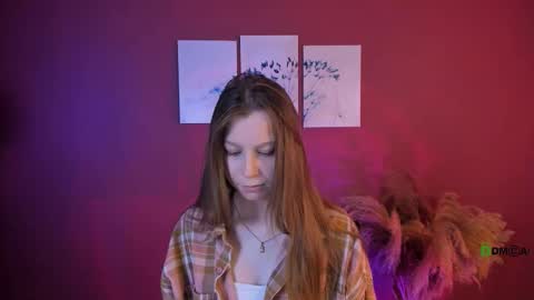 Snapshot of esme_moore_ chatting on 10-25-25, 09:06 esme_moore_ online show from 10-25-25, 09:06