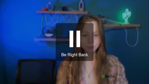 Snapshot of esme_moore_ chatting on 10-29-25, 09:55 esme_moore_ online show from 10-29-25, 09:55