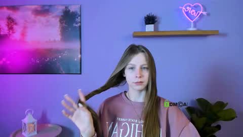 Snapshot of esme_moore_ chatting on 11-06-25, 09:43 esme_moore_ online show from 11-06-25, 09:43