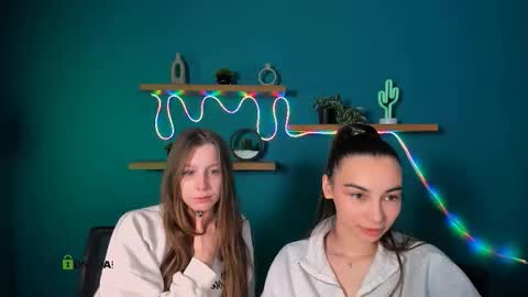 Snapshot of esme_moore_ chatting on 12-04-25, 09:29 esme_moore_ online show from 12-04-25, 09:29