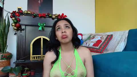 Esmeralda  online show from 12-17-25, 03:51