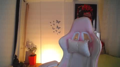 Esmeralda online show from 01-18-25, 10:17