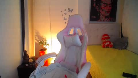 Esmeralda online show from 01-21-25, 12:25