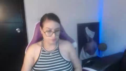 Esmeralda online show from 03-10-26, 02:55