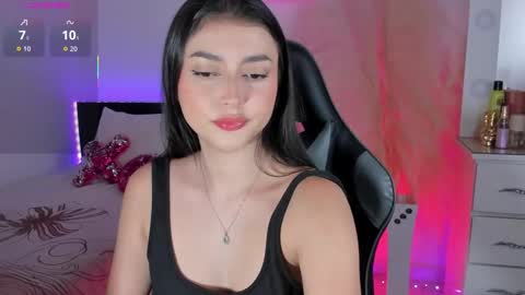 Esmeralda  online show from 11-08-25, 07:01