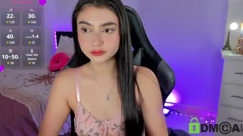 Snapshot of esmeralda_le chatting on 06-26-26, 12:53 Esmeralda online show from 06-26-26, 12:53
